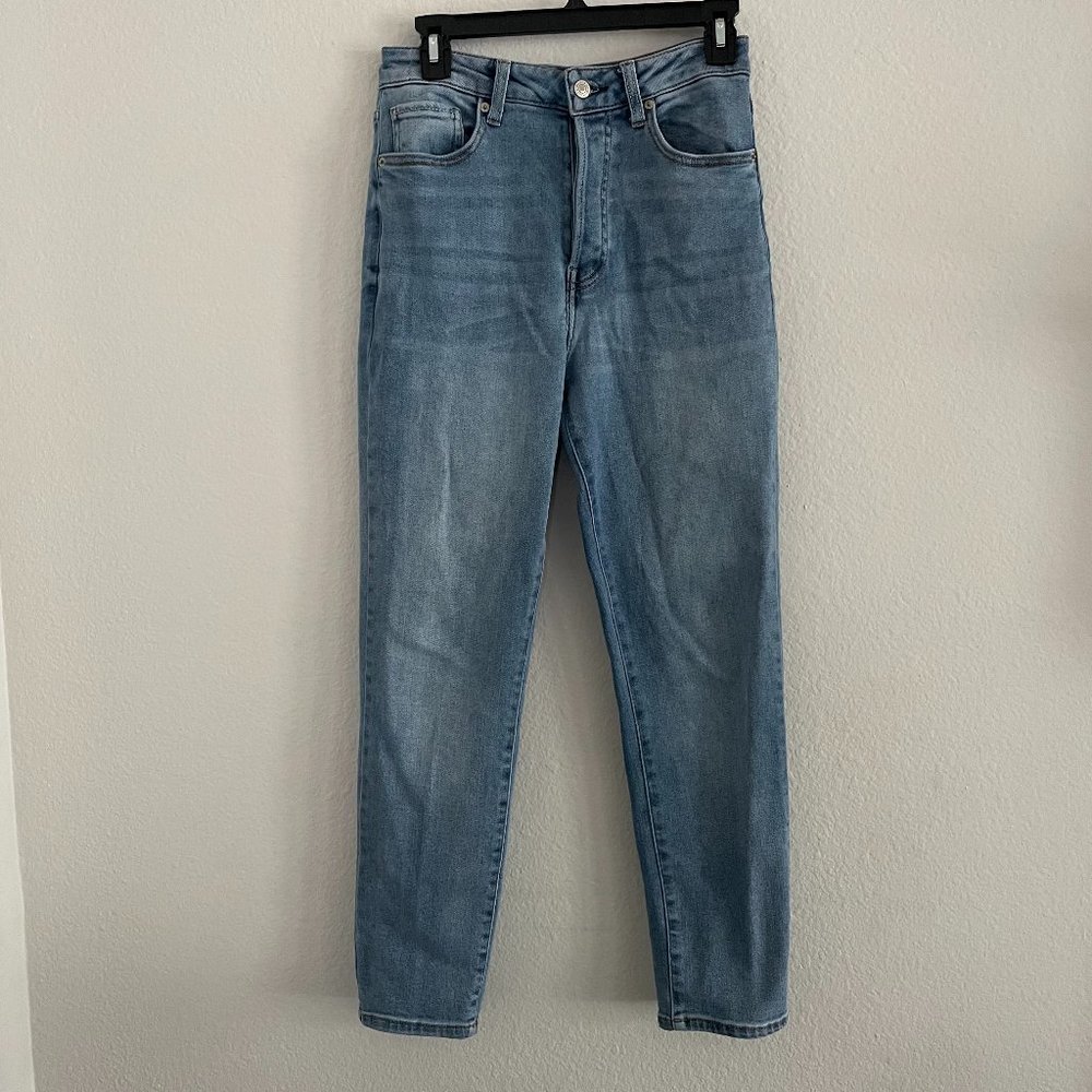 Forever 21 button fly hi-waisted mom jeans